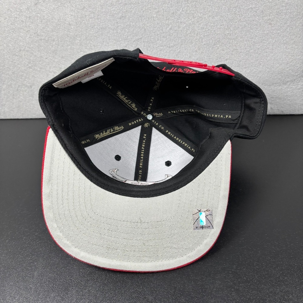 Chicago Bulls Mitchell & Ness Snapback Hat Black Red NBA Basketball Original Fit - Picture 6 of 7